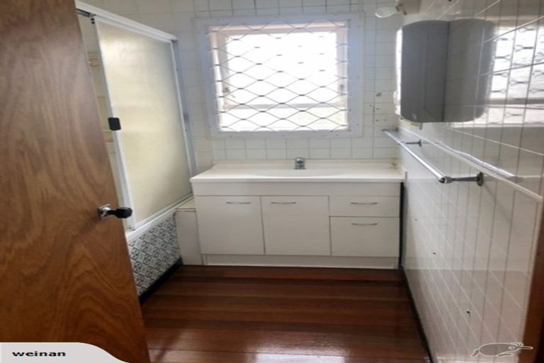 Photo of property in 34 Lincoln Road, Henderson, Auckland, 0610