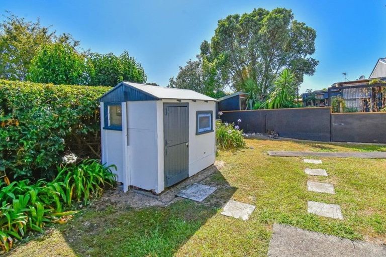 Photo of property in 2/1 Beach Road, Weymouth, Auckland, 2103