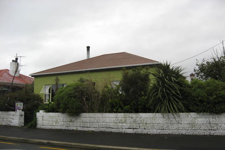 Photo of property in 166 Bay View Road, South Dunedin, Dunedin, 9012