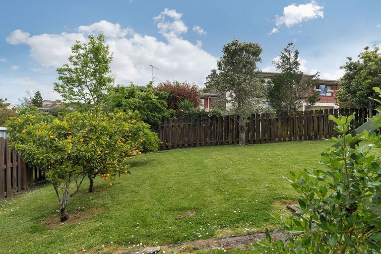 Photo of property in 7 Pakira Avenue, Glendene, Auckland, 0602