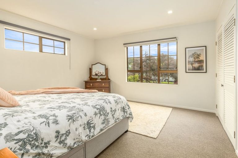 Photo of property in 261 Te Moana Road, Waikanae, 5036