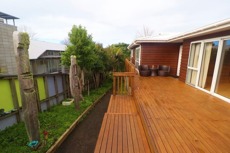 Photo of property in 28 Okura River Road, Okura, Albany, 0792