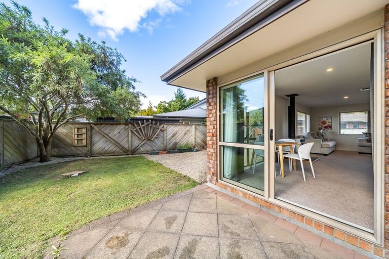 Photo of property in 8 Beechwood Way, Te Marua, Upper Hutt, 5018