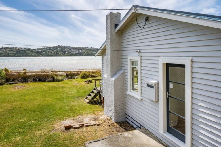 Photo of property in 57-59 Seaview Road, Paremata, Porirua, 5024