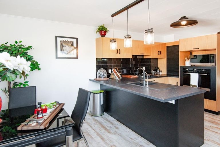 Photo of property in 2 Given Street, Havelock North, 4130