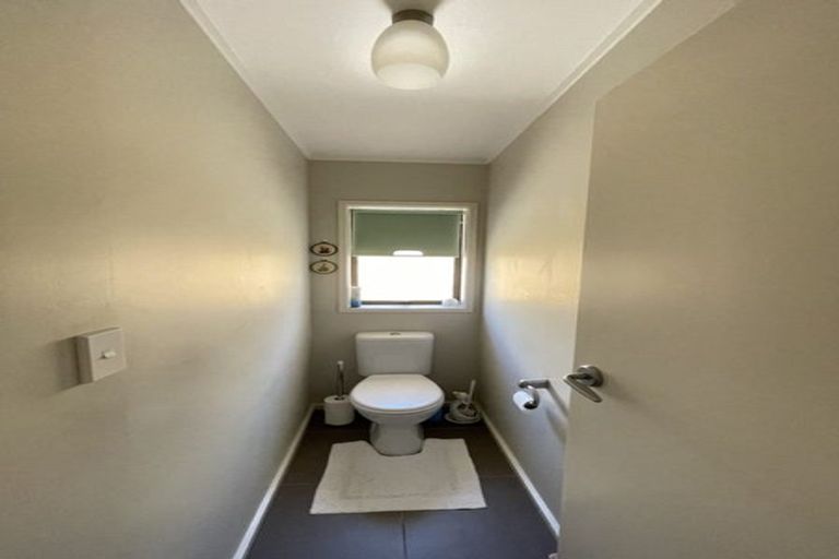 Photo of property in 2/21 Drake Street, Howick, Auckland, 2014