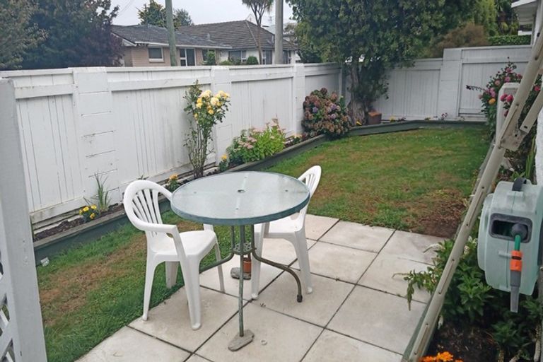 Photo of property in 4/44 Berry Street, St Albans, Christchurch, 8014