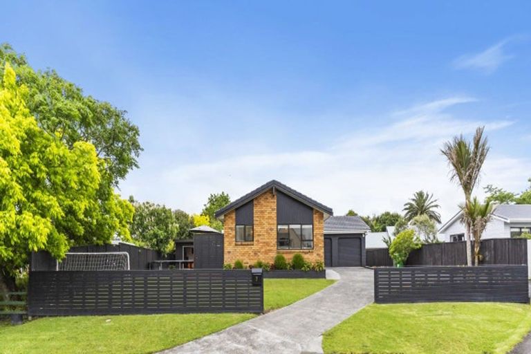 Photo of property in 7 Rheingold Place, Huapai, Kumeu, 0810