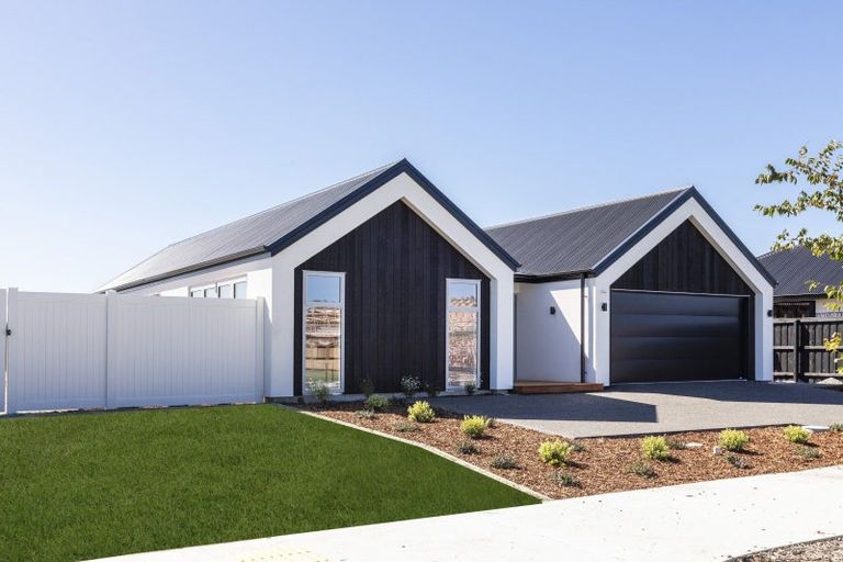 Photo of property in 42 Goldie Drive, Rangiora, 7400