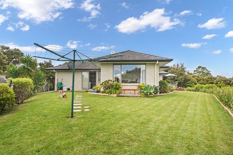 Photo of property in 14 Ngapuke Lane, Parua Bay, Onerahi, 0192