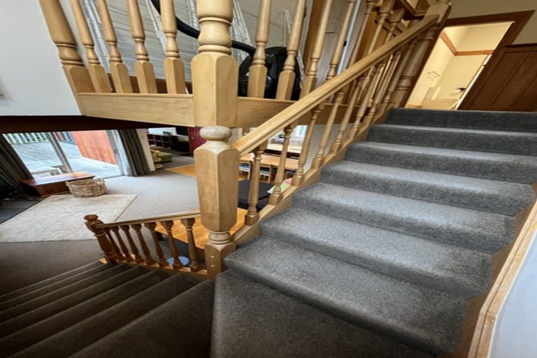 Photo of property in 24 Valley Road, Cashmere, Christchurch, 8022