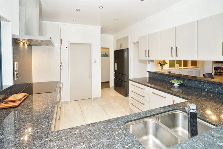 Photo of property in 13 Marnane Terrace, St Andrews, Hamilton, 3200