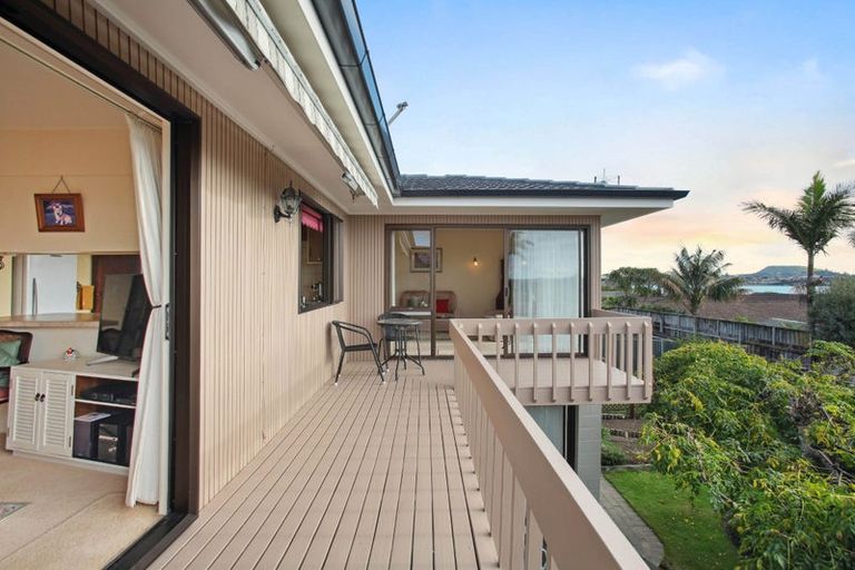 Photo of property in 5 Essington Place, Half Moon Bay, Auckland, 2012