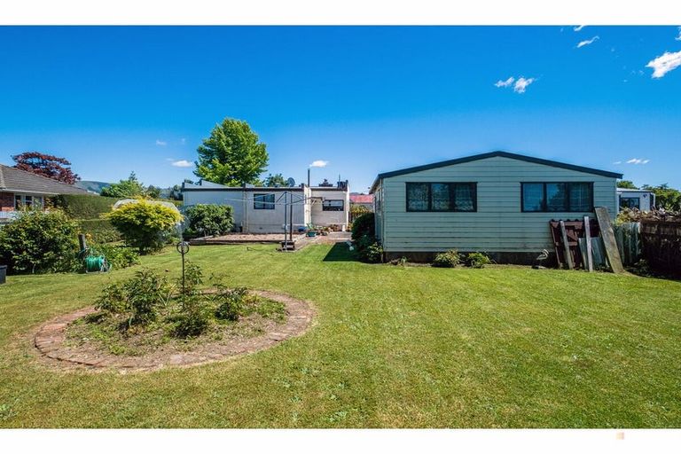 Photo of property in 39 Rhodes Street, Waimate, 7924