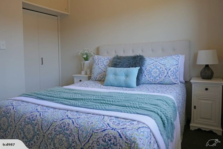 Photo of property in 3 Bellbird Place, Orewa, 0931