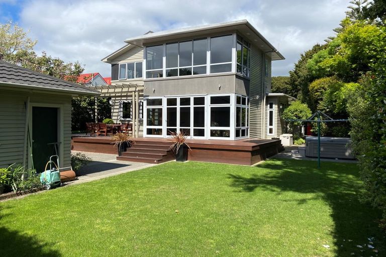 Photo of property in 4a Bloomfield Terrace, Hutt Central, Lower Hutt, 5010