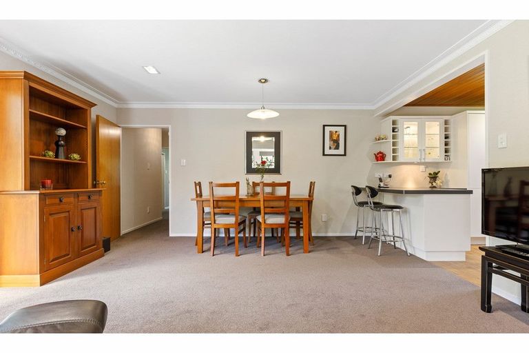 Photo of property in 18 Crosdale Place, Burnside, Christchurch, 8042