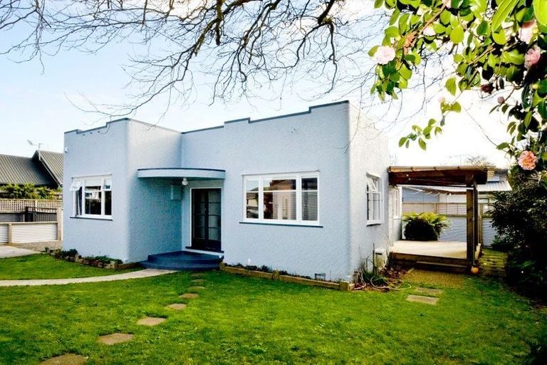 Photo of property in 40 Manawatu Street, Hokowhitu, Palmerston North, 4410