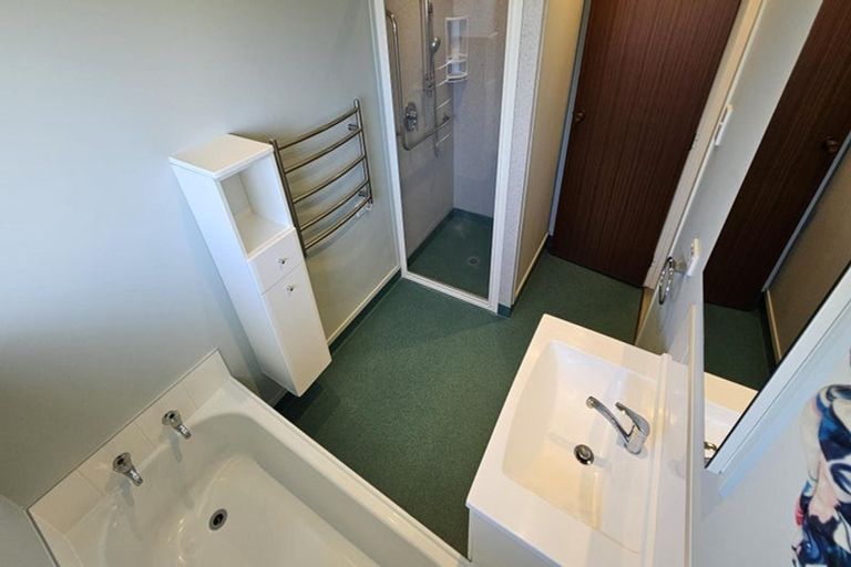 Photo of property in 14 Truby King Street, Merrilands, New Plymouth, 4312