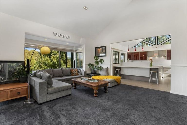 Photo of property in 59 Whitford Park Road, Whitford, Manurewa, 2576