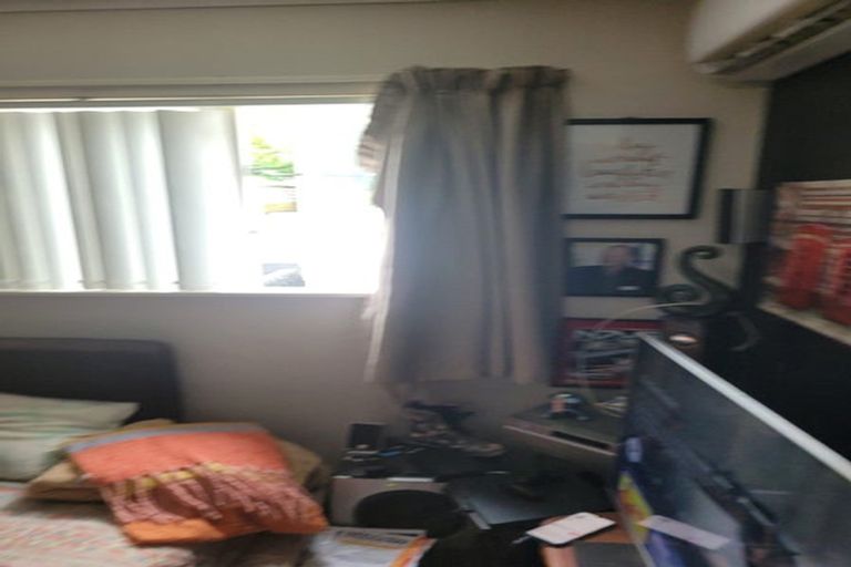 Photo of property in 19 Titchener Street, New Lynn, Auckland, 0600