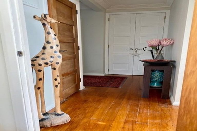 Photo of property in 198 Lake Road, Belmont, Auckland, 0622