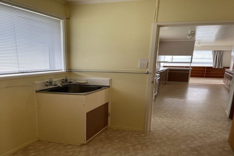 Photo of property in 336 Royal Road, Massey, Auckland, 0614