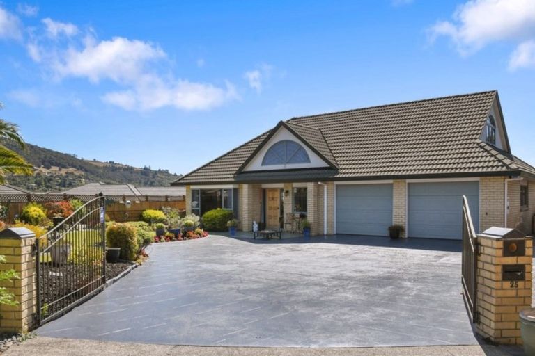 Photo of property in 25 Hoyte Place, Pukehangi, Rotorua, 3015