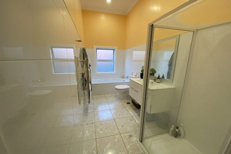 Photo of property in 8 Pari Tai Way, Houghton Bay, Wellington, 6023