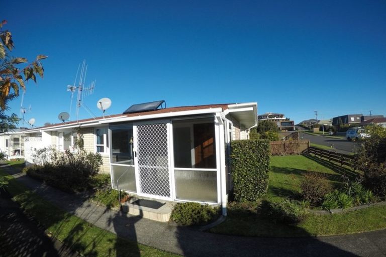 Photo of property in 5 Linklater Avenue, Bellevue, Tauranga, 3110