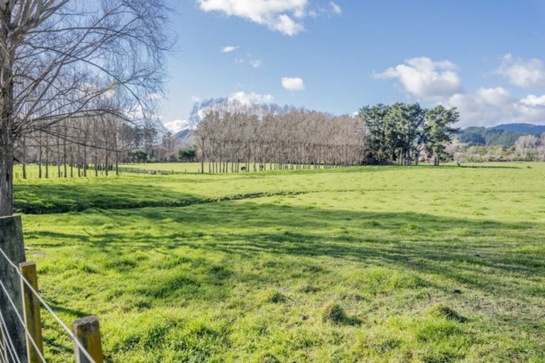 Photo of property in State Highway 1, Otaki, 5512