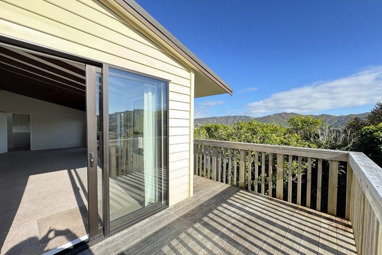 Photo of property in 12 Indira Place, Khandallah, Wellington, 6035