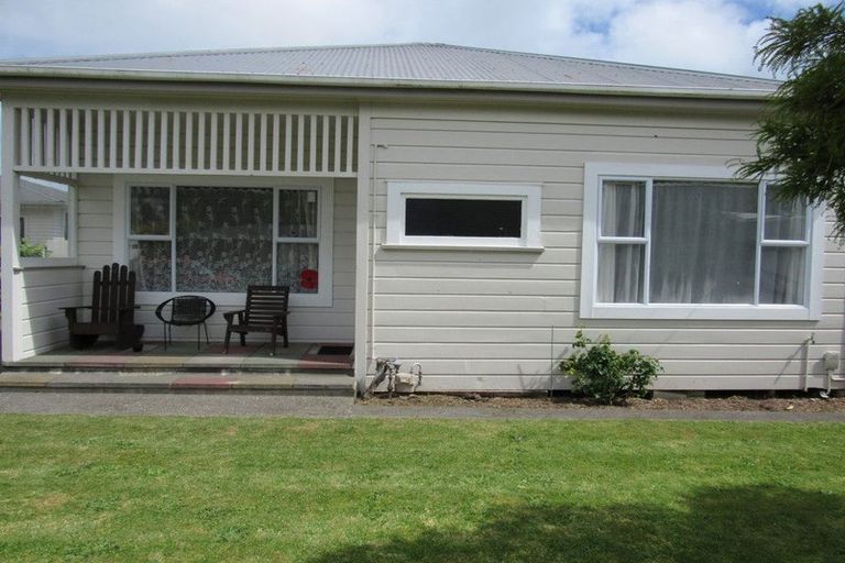 Photo of property in 36 Hunter Street, Hawera, 4610