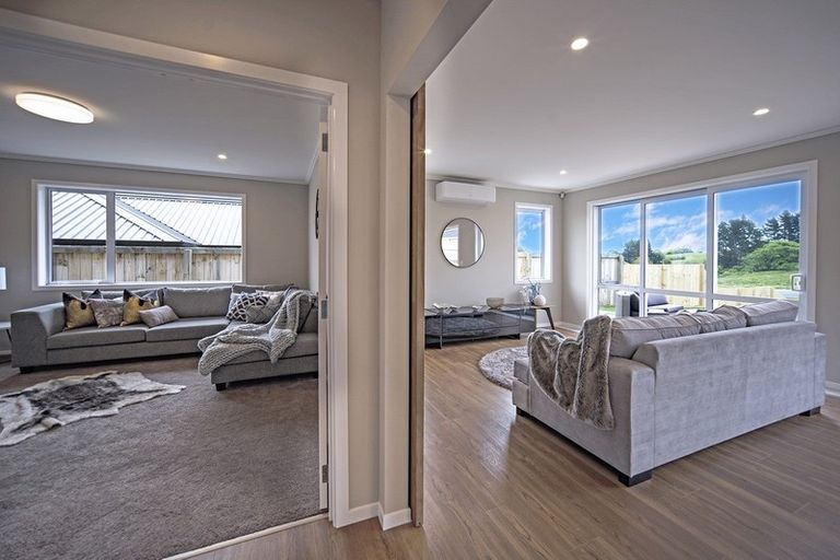 Photo of property in 12 Waireka Road, Rototuna North, Hamilton, 3210