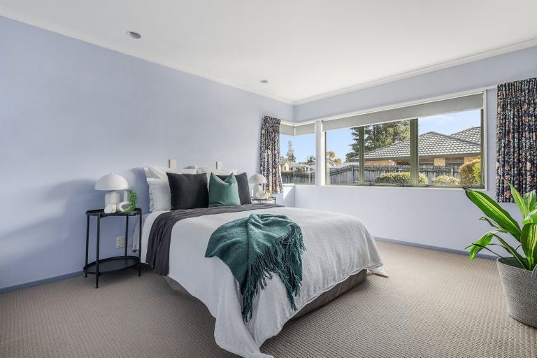 Photo of property in 5 Burnt Oak Drive, Pyes Pa, Tauranga, 3112