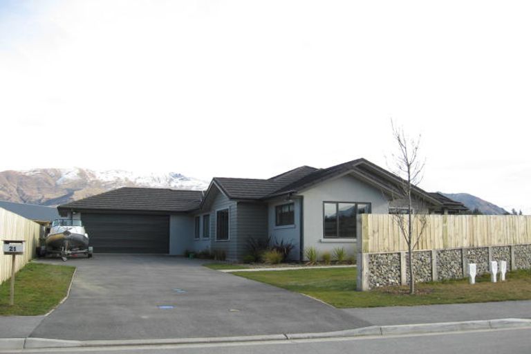 Photo of property in 21 Tyndall Street, Wanaka, 9305
