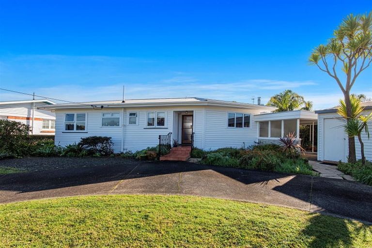 Photo of property in 6 George Point Road, Onerahi, Whangarei, 0110