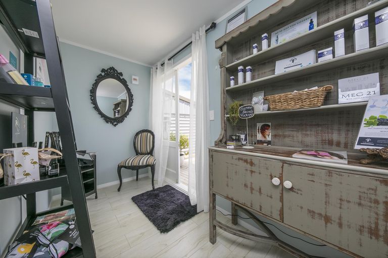 Photo of property in 105 Kaipara Portage Road, Riverhead, 0820