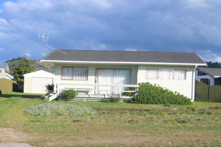 Photo of property in 304 Linton Crescent, Whangamata, 3620