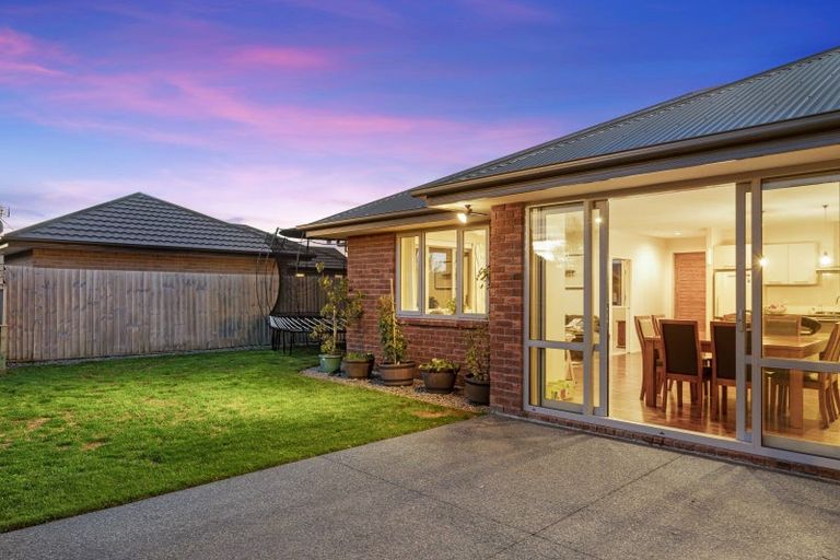 Photo of property in 7 Oakdene Place, Halswell, Christchurch, 8025