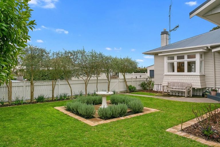 Photo of property in 33 Weld Street, Cambridge, 3434