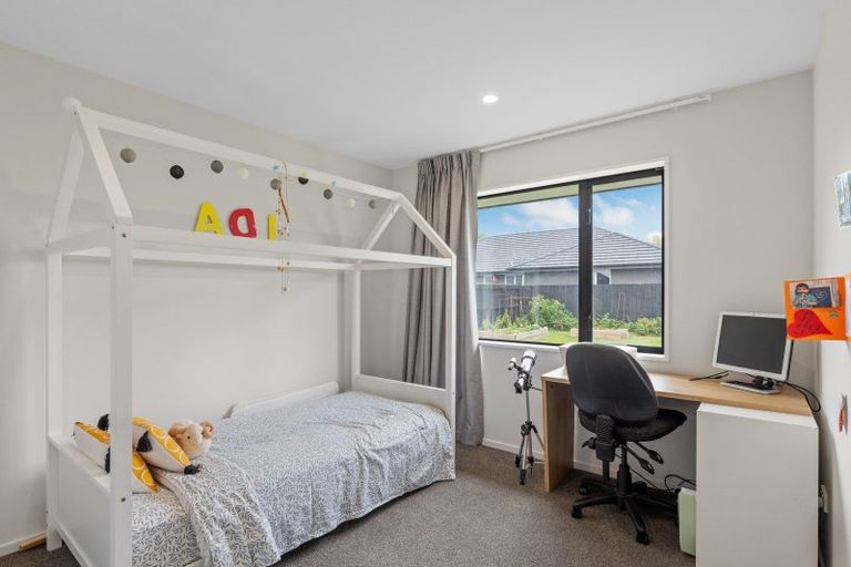 Photo of property in 17 Owen Drive, Darfield, 7510