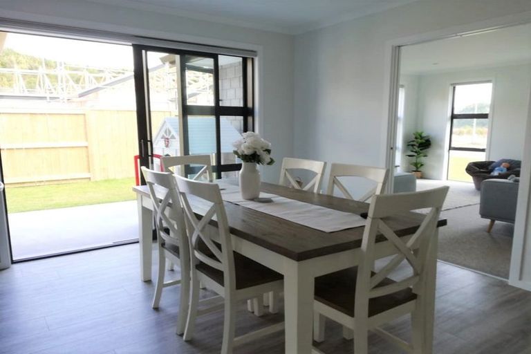 Photo of property in 90 Pakanga Grove, Pyes Pa, Tauranga, 3112