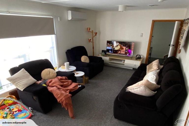 Photo of property in 21a Loongana Street, Waitangirua, Porirua, 5024