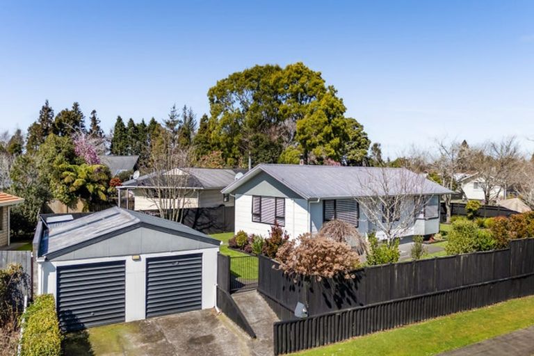 Photo of property in 16 Ngahere Street, Inglewood, 4330