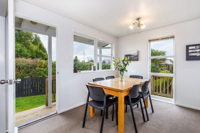 Photo of property in 2 Hampstead Place, Richmond Heights, Taupo, 3330