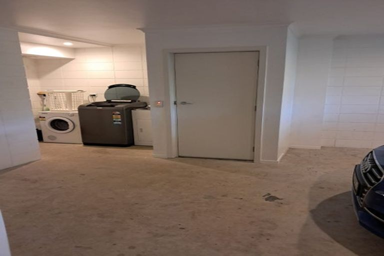 Photo of property in The Strand, 3/16 Ronald Street, Strandon, New Plymouth, 4312