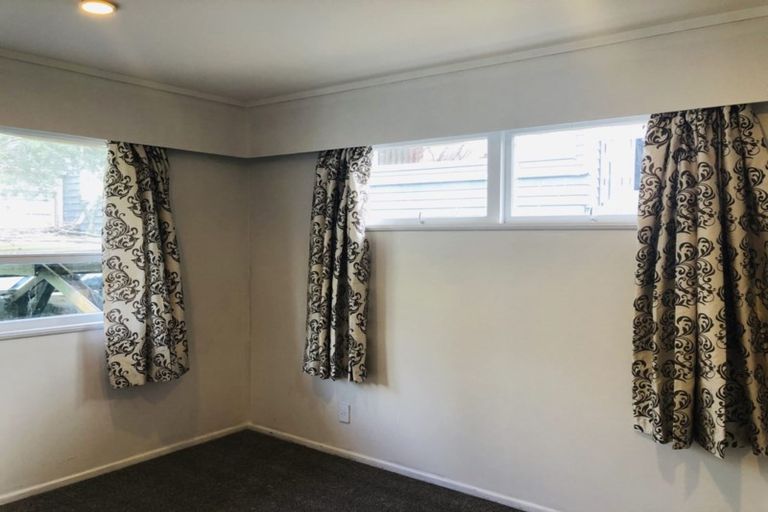 Photo of property in 8 Cheryl Place, Hillcrest, Auckland, 0627