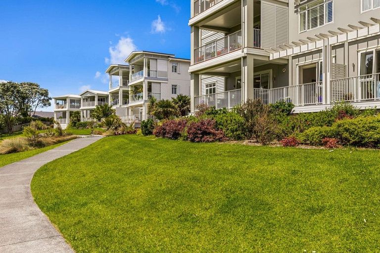 Photo of property in 24 Eaves Bush Parade, Orewa, 0931