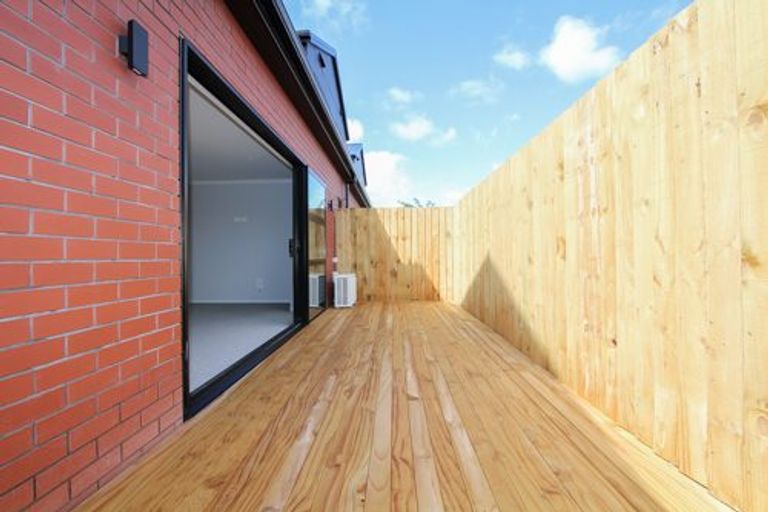 Photo of property in 4/3 Charlemont Street, Whitiora, Hamilton, 3200